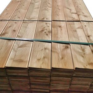 Riffeldiele aus heimischer Lärche – Terrassendiele, Balkon- und Schalungsholz